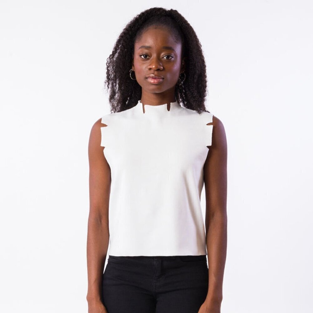 Kerisma Women's White Betty Cropped Sleeveless Cutout Seamless Hem Top Size S/M